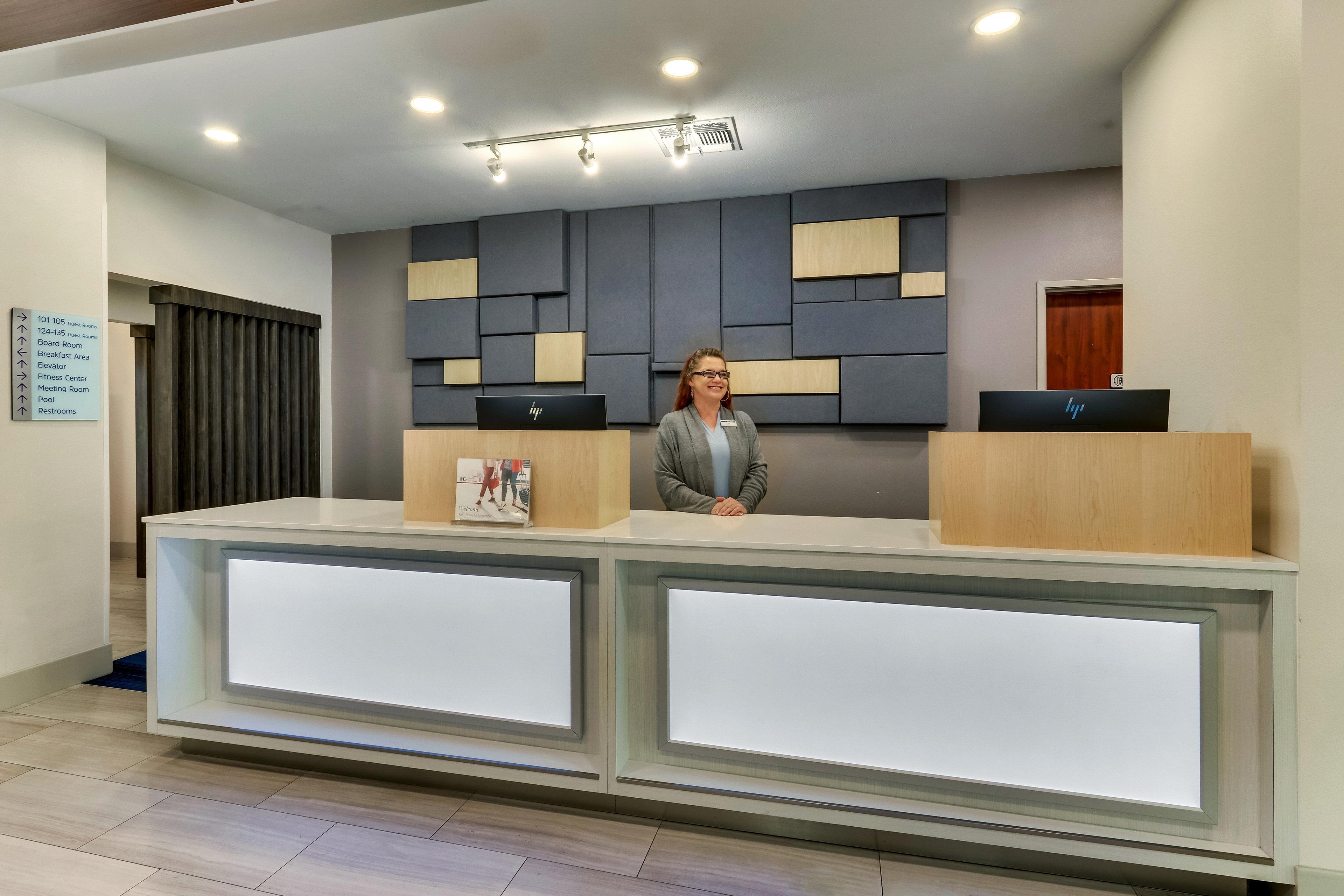 Holiday Inn Express & Suites Waxahachie By Ihg Exterior foto